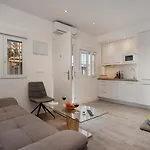 New With Pool, 10 Mins Walk From شقة *
