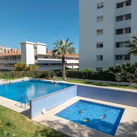 New With Pool, 10 Mins Walk From شقة مالقة